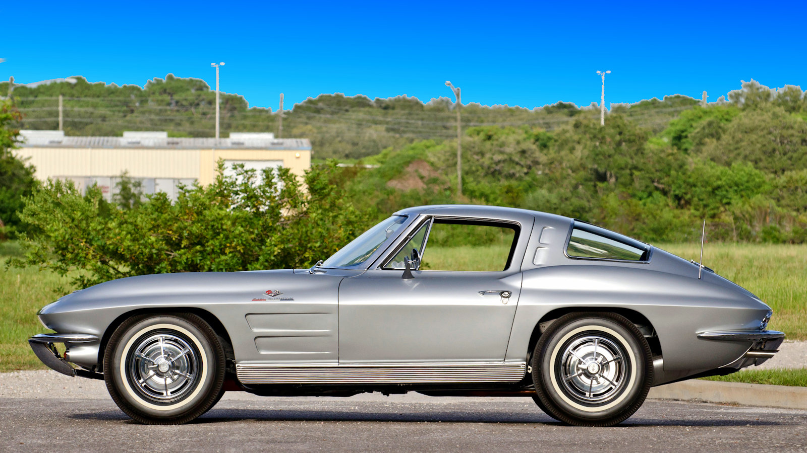 Click to Enlarge-Esc to Close Corvette Generations/C2/C2 1963 Silver.jpg